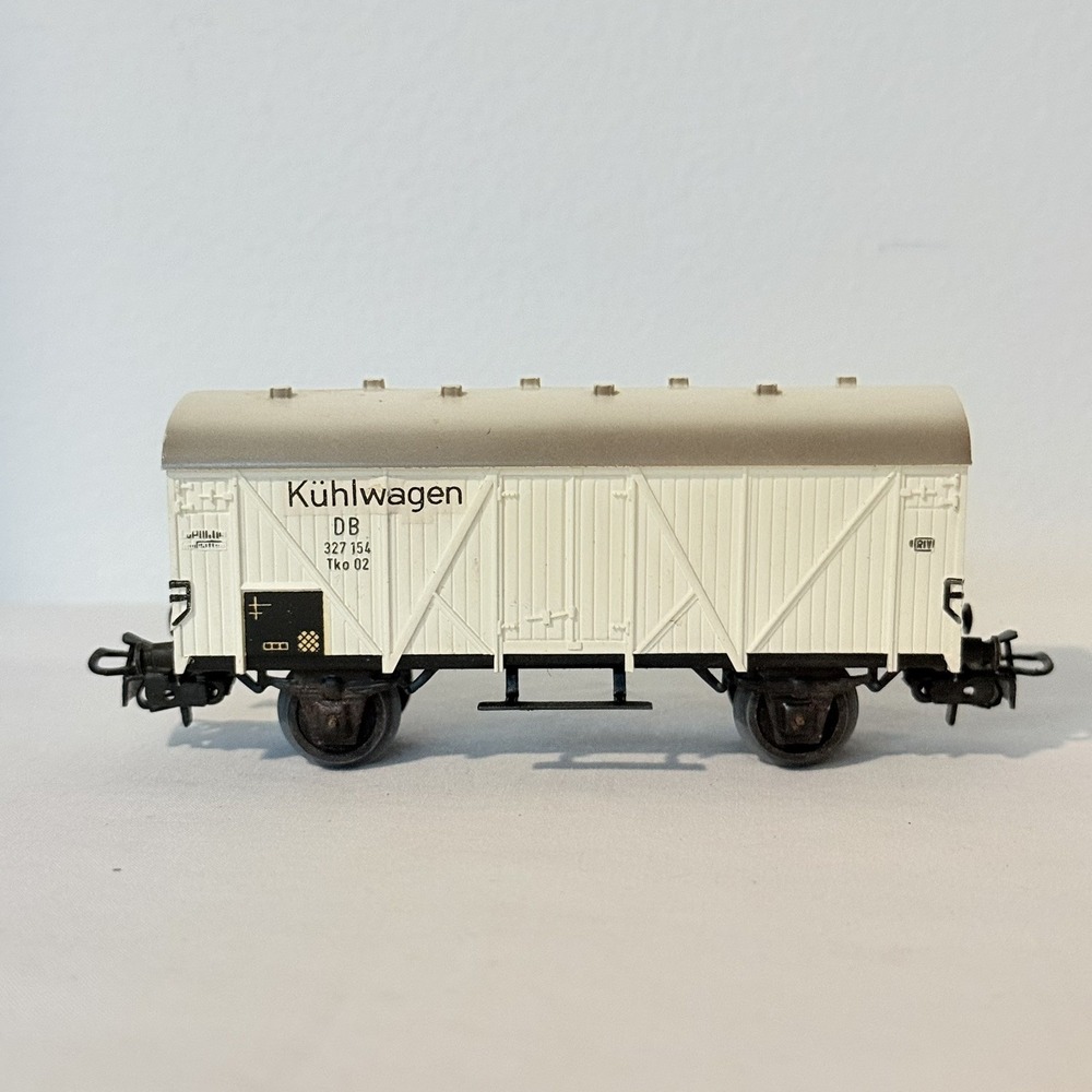 Marklin HO 307 Kuhlwagen Refrigerator Car DB 327154 Vintage Model Train